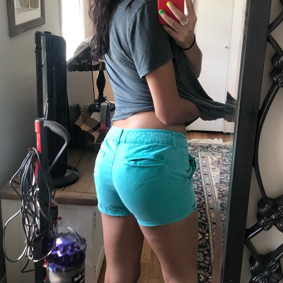 Pretty blue AE shorts - Picture 2 of 6